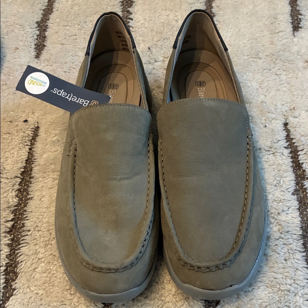 BareTraps Men's Tan Loafers
